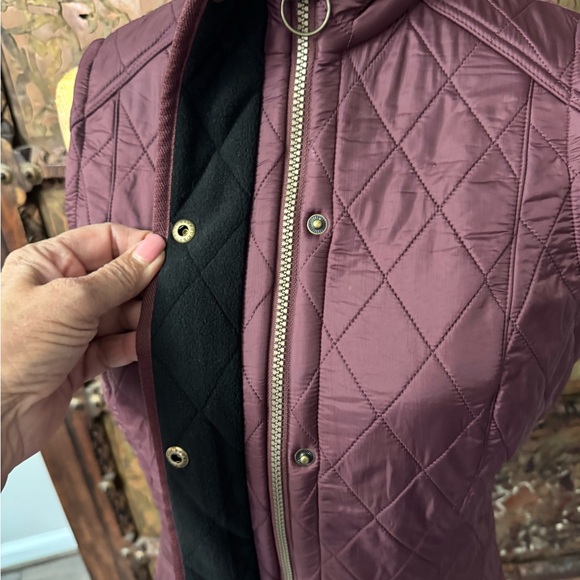 Barbour Quilted Burgundy Vest 6 - Picture 5 of 14